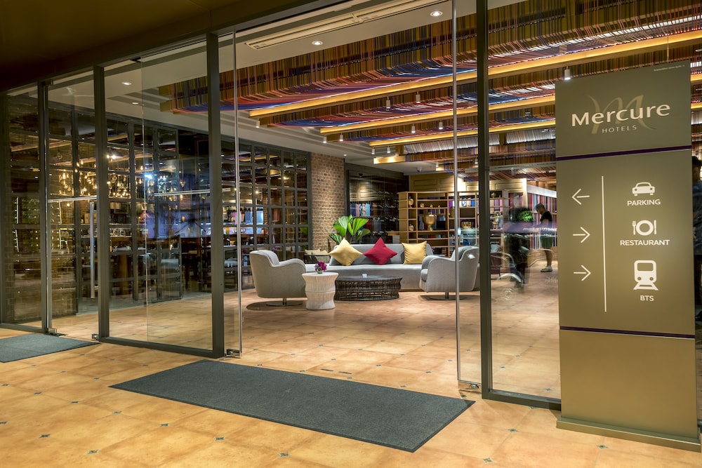 Mercure Bangkok Sukhumvit 11 — Restaurant & bars in Bangkok, Bangkok