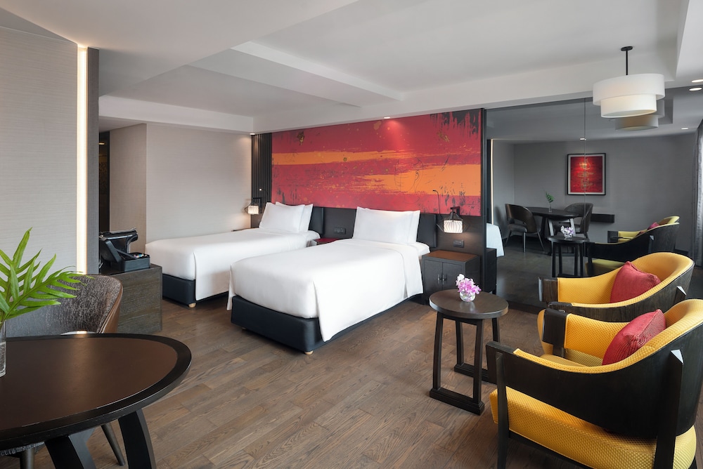 Mercure Bangkok Sukhumvit 11 — Hotel rooms in Bangkok, Bangkok