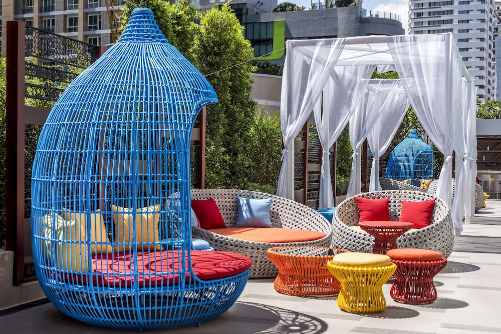 Mercure Bangkok Sukhumvit 11 — Restaurant & bars in Bangkok, Bangkok