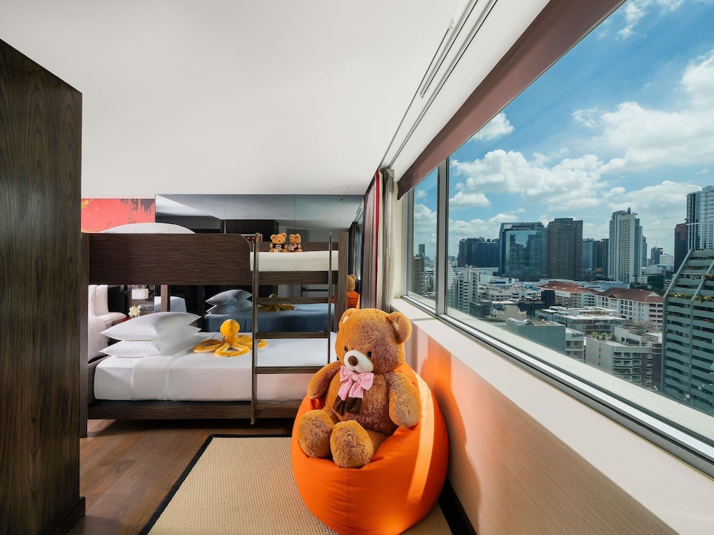 Mercure Bangkok Sukhumvit 11 — Hotel rooms in Bangkok, Bangkok