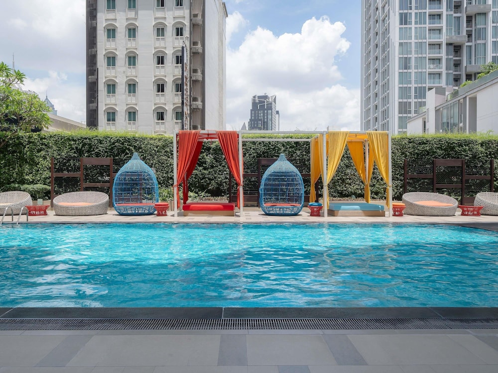 Mercure Bangkok Sukhumvit 11 — Swimming pool in Bangkok, Bangkok