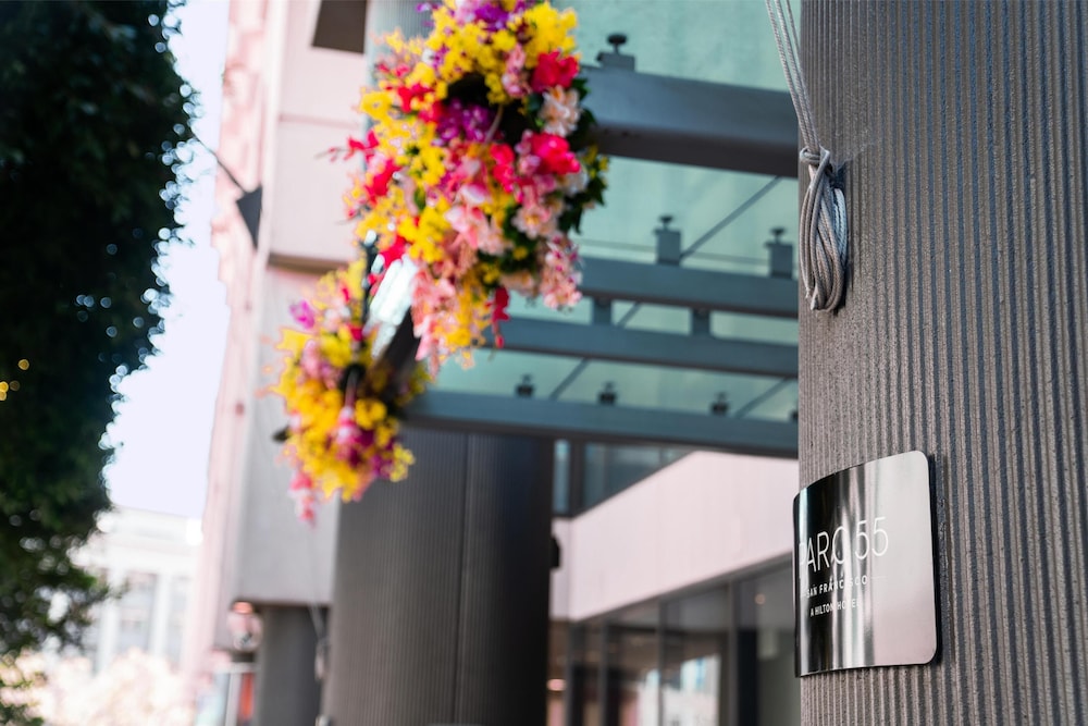 Hilton Parc 55 San Francisco Union Square — Hotel building in San Francisco, California