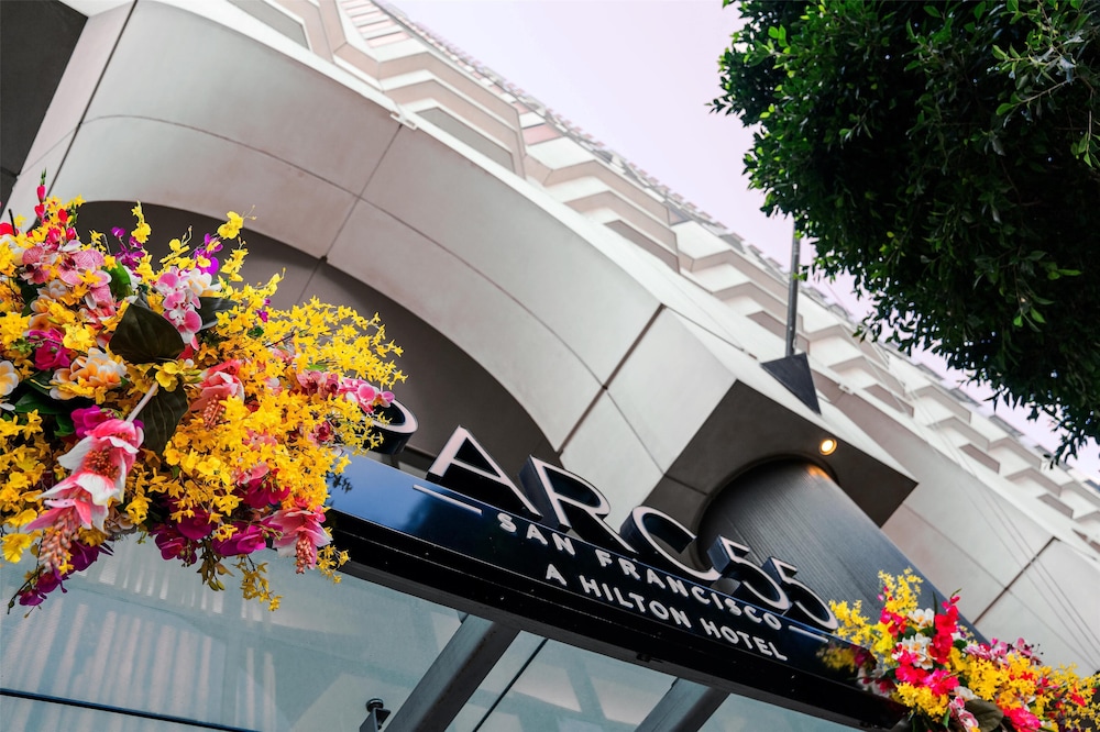 Hilton Parc 55 San Francisco Union Square — Hotel building in San Francisco, California