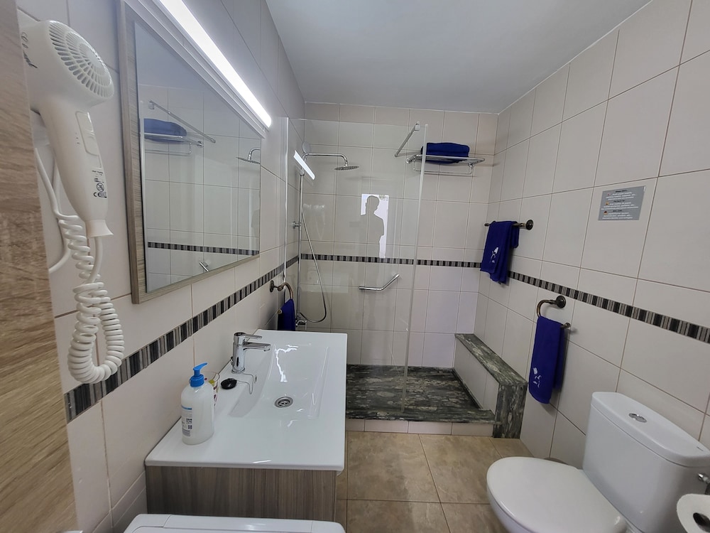 Gueldera Apartments — Hotel rooms in Puerto del Carmen, Canary Islands