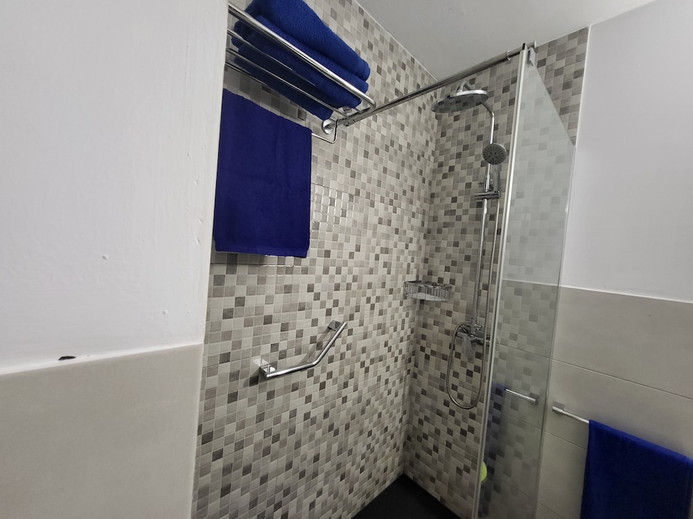 Gueldera Apartments — Hotel rooms in Puerto del Carmen, Canary Islands