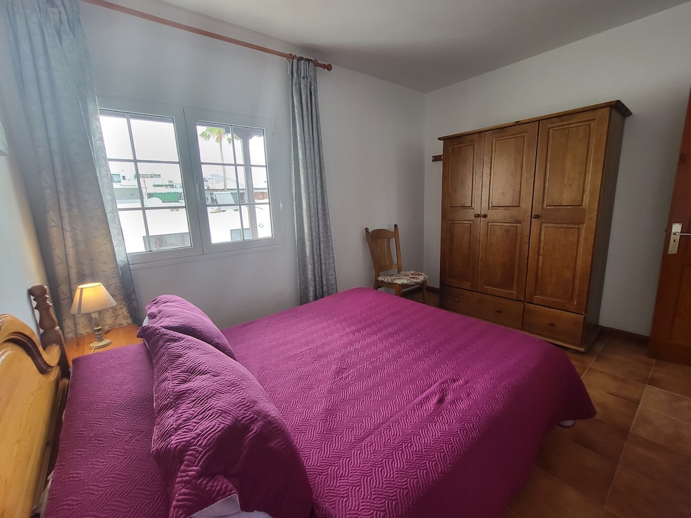 Gueldera Apartments — Hotel rooms in Puerto del Carmen, Canary Islands