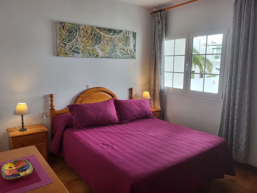 Gueldera Apartments — Hotel rooms in Puerto del Carmen, Canary Islands