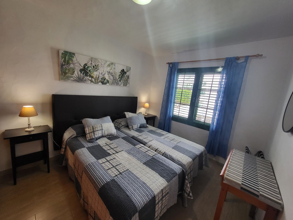 Gueldera Apartments — Hotel rooms in Puerto del Carmen, Canary Islands