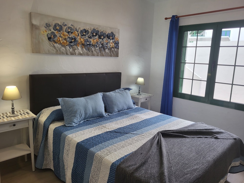Gueldera Apartments — Hotel rooms in Puerto del Carmen, Canary Islands