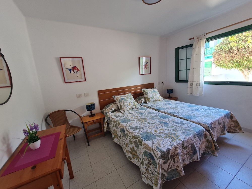 Gueldera Apartments — Hotel rooms in Puerto del Carmen, Canary Islands