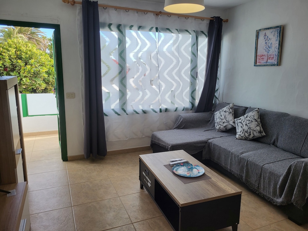 Gueldera Apartments — Hotel rooms in Puerto del Carmen, Canary Islands