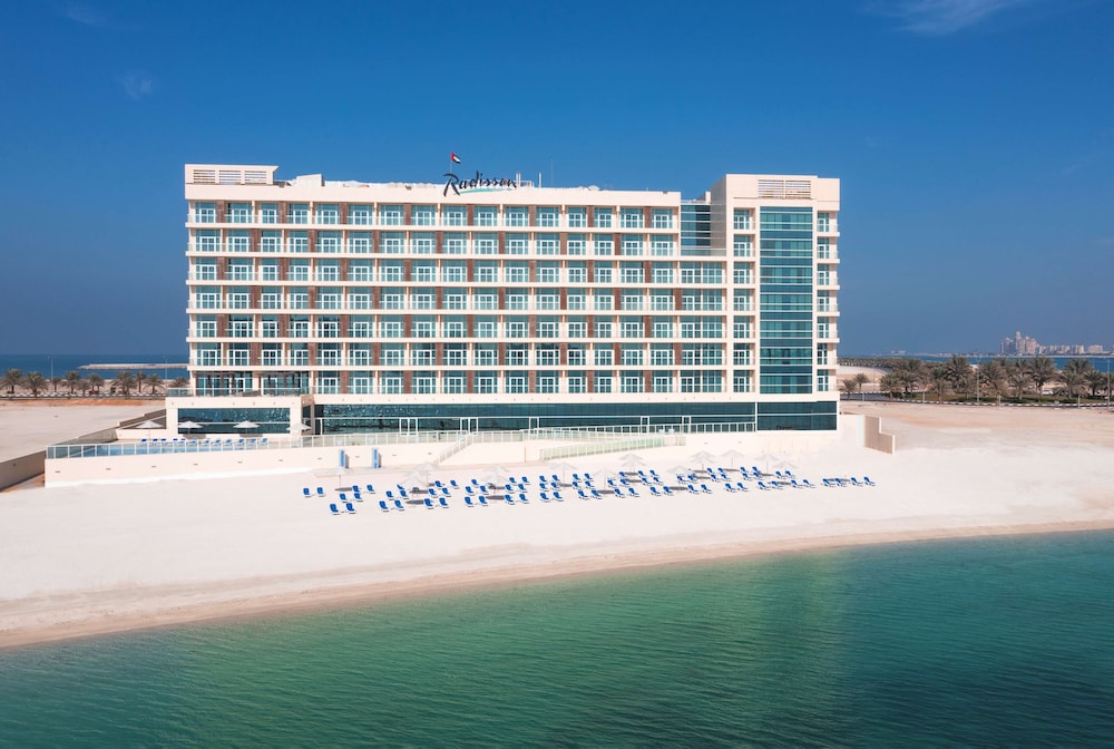 Radisson Resort Ras Al Khaimah Marjan Island — Hotel building in Ras al Khaimah