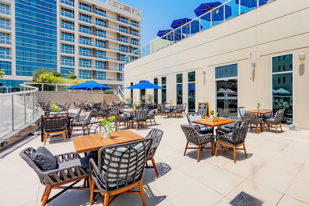 Radisson Resort Ras Al Khaimah Marjan Island — Restaurant & bars in Ras al Khaimah