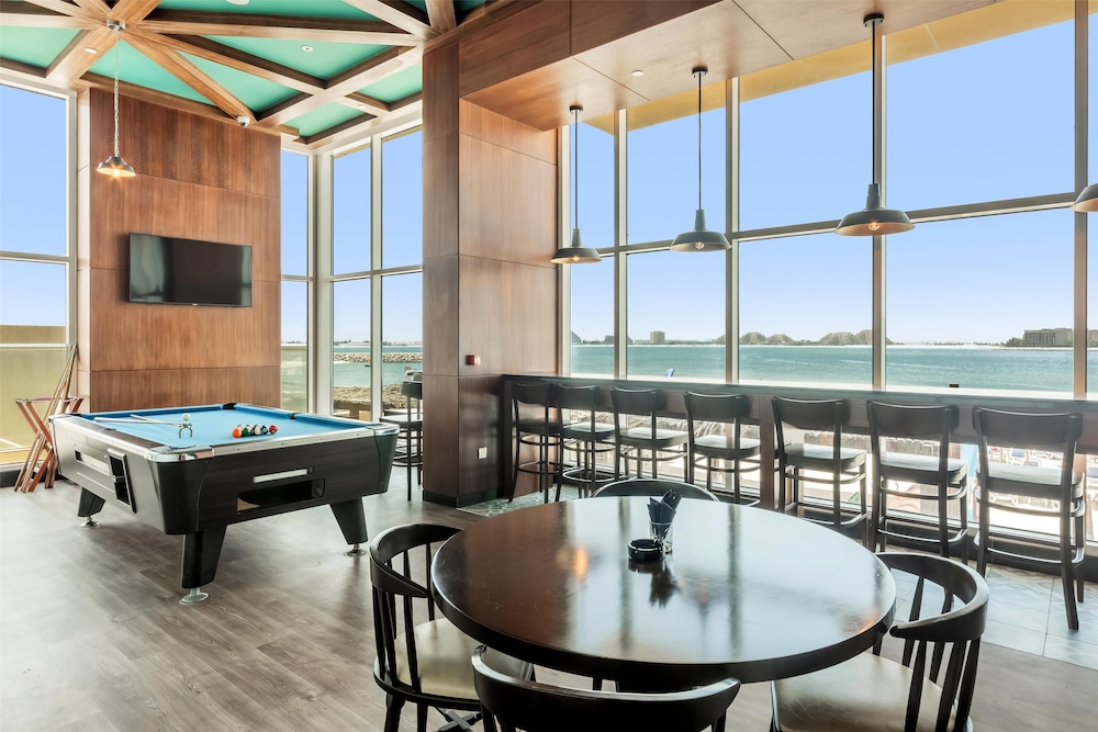 Radisson Resort Ras Al Khaimah Marjan Island — Restaurant & bars in Ras al Khaimah