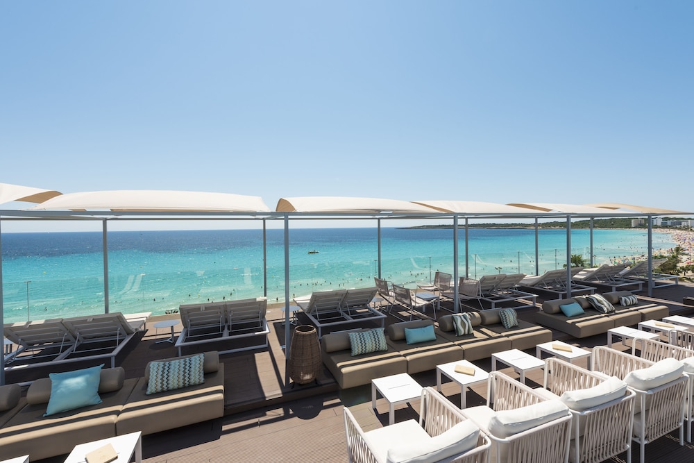 Kyrat Amarac — Beach in Cala Millor, Balearic Islands