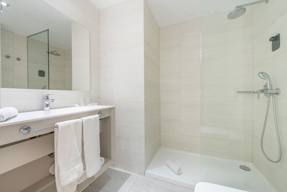 Kyrat Amarac — Hotel rooms in Cala Millor, Balearic Islands