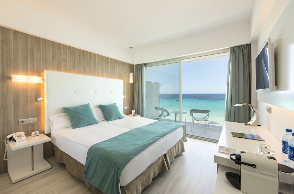 Kyrat Amarac — Hotel rooms in Cala Millor, Balearic Islands