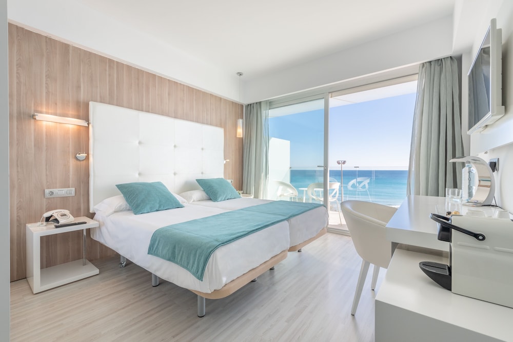 Kyrat Amarac — Hotel rooms in Cala Millor, Balearic Islands