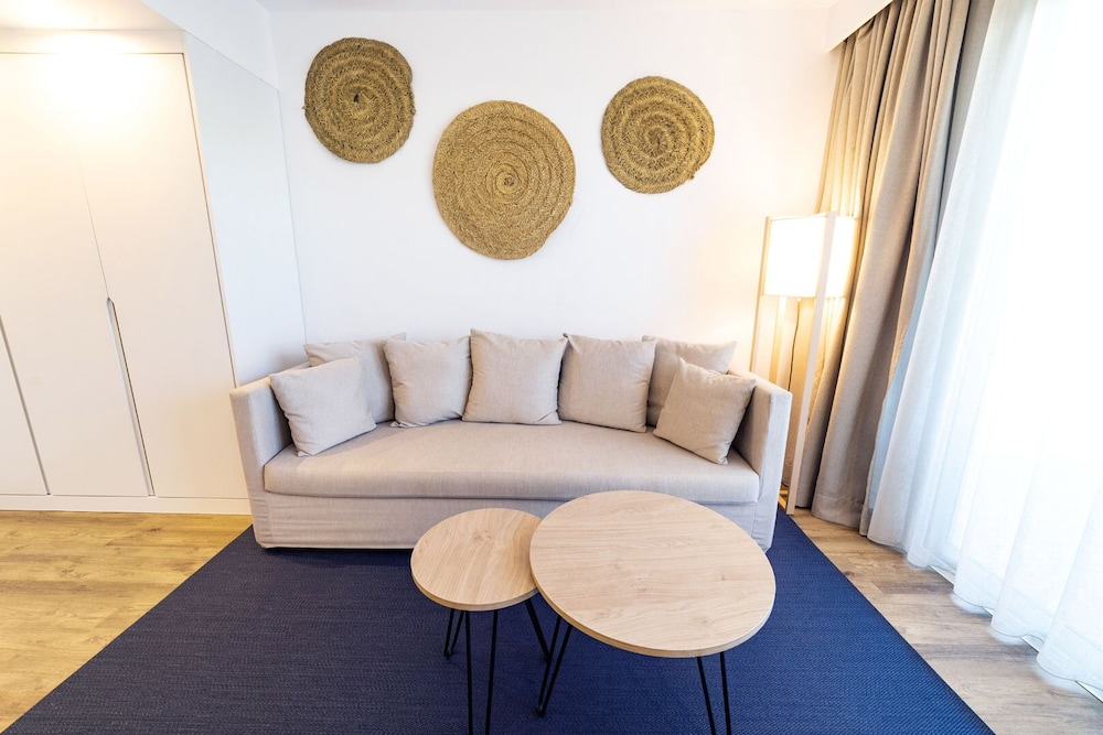 Parque Nereida Suites Hotel — Hotel rooms in Cala Ratjada, Balearic Islands