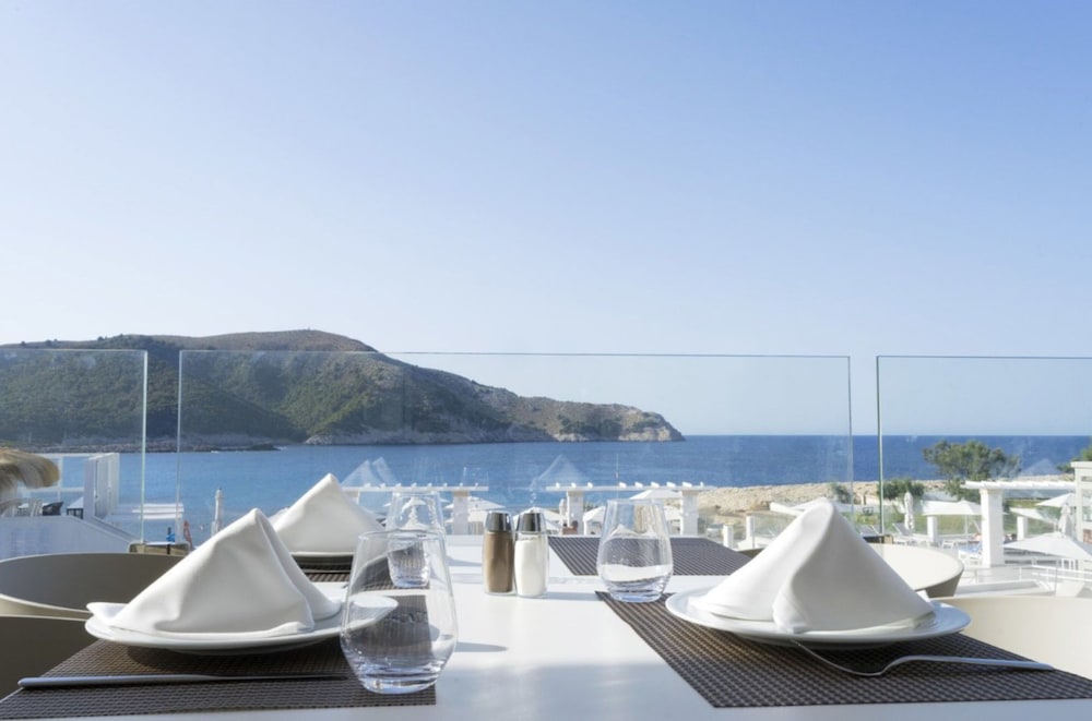 Parque Nereida Suites Hotel — Restaurant & bars in Cala Ratjada, Balearic Islands