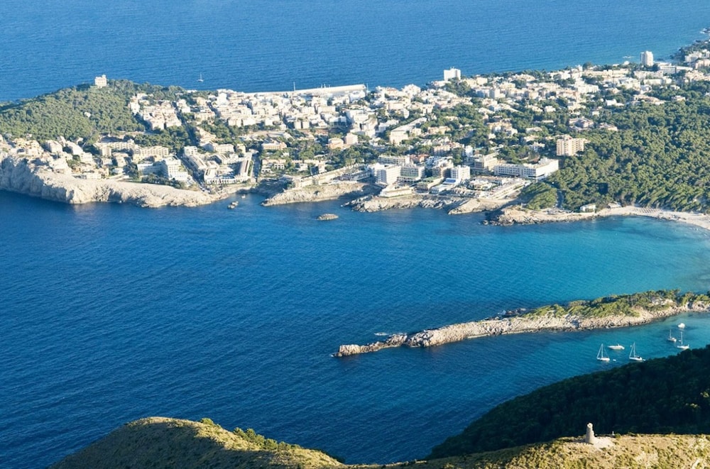 Parque Nereida Suites Hotel — Attractions in the area in Cala Ratjada, Balearic Islands