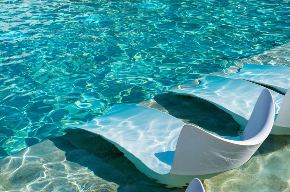 Parque Nereida Suites Hotel — Swimming pool in Cala Ratjada, Balearic Islands