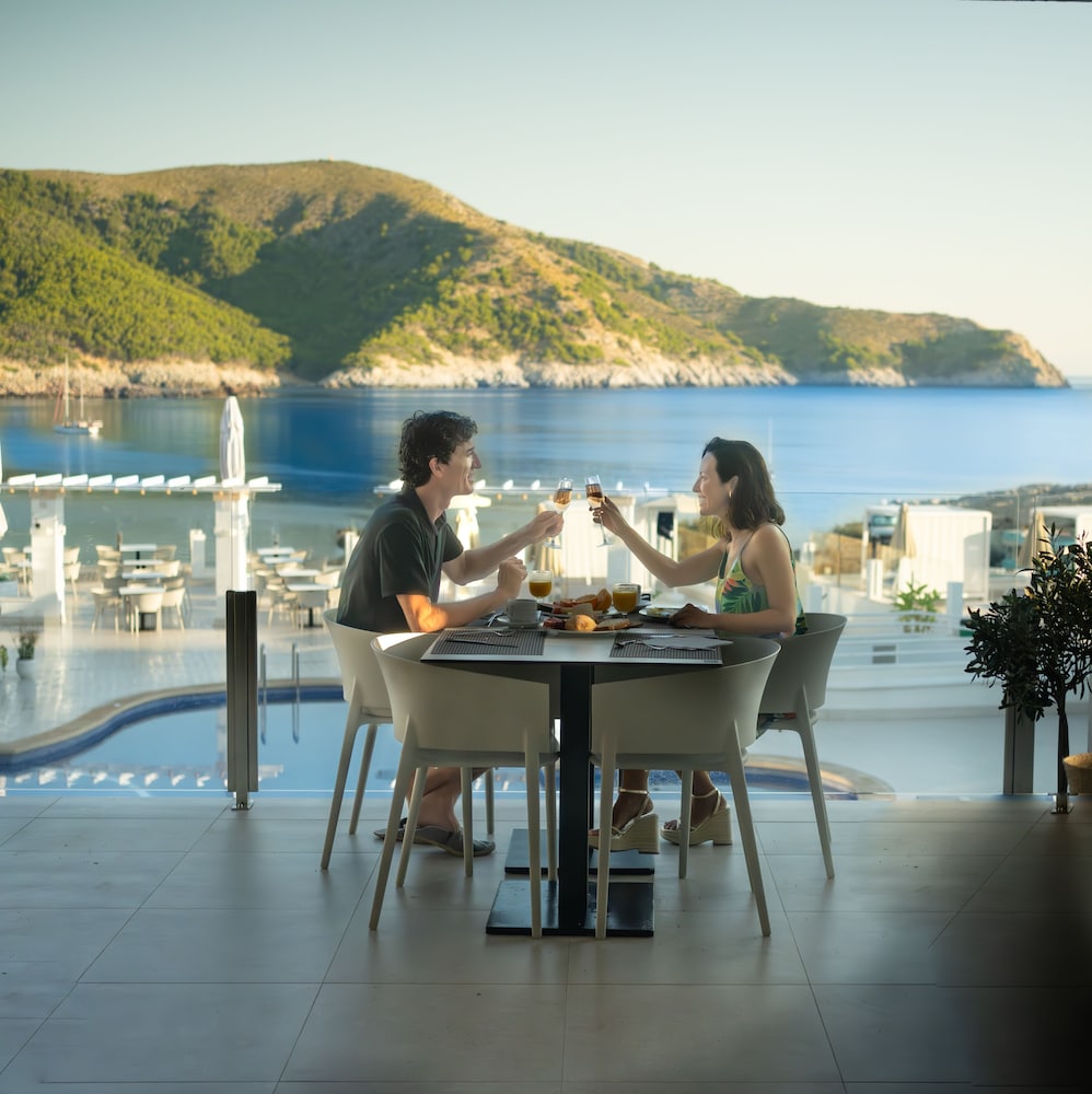Parque Nereida Suites Hotel — Restaurant & bars in Cala Ratjada, Balearic Islands