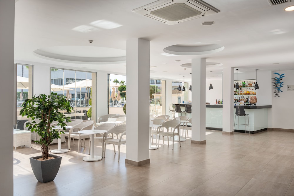 Trendhotel Alcudia - Adults Only +18 — Restaurant & bars in Alcudia, Balearic Islands