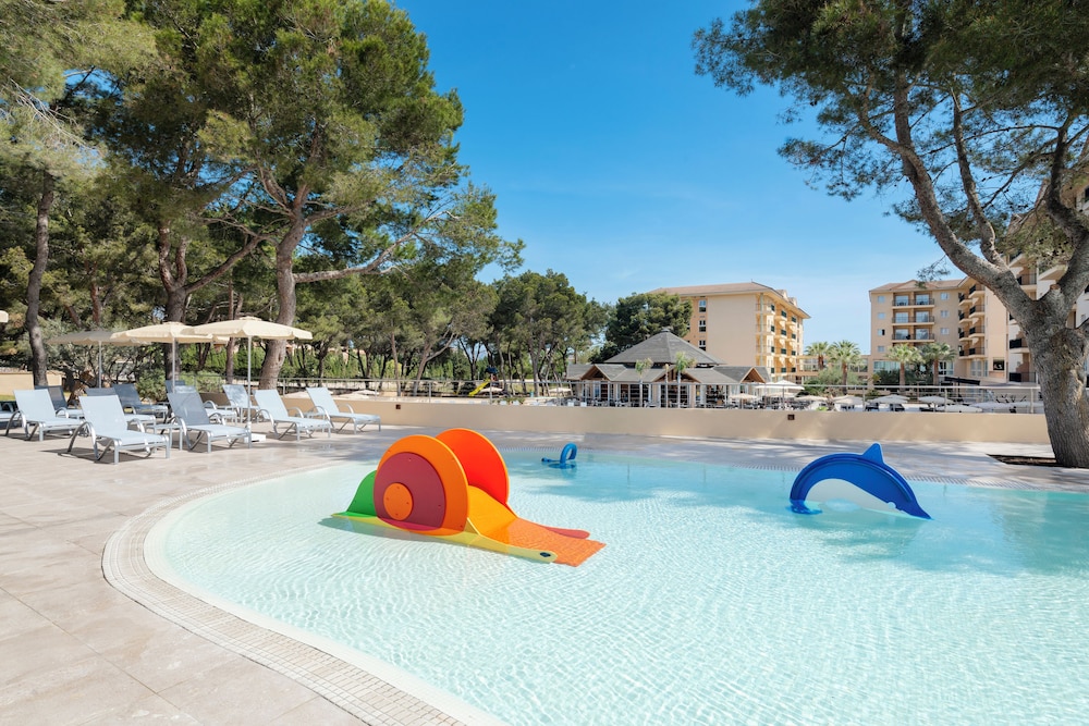 Aparthotel Can Picafort Palace — Attractions for children in Can Picafort, Balearic Islands
