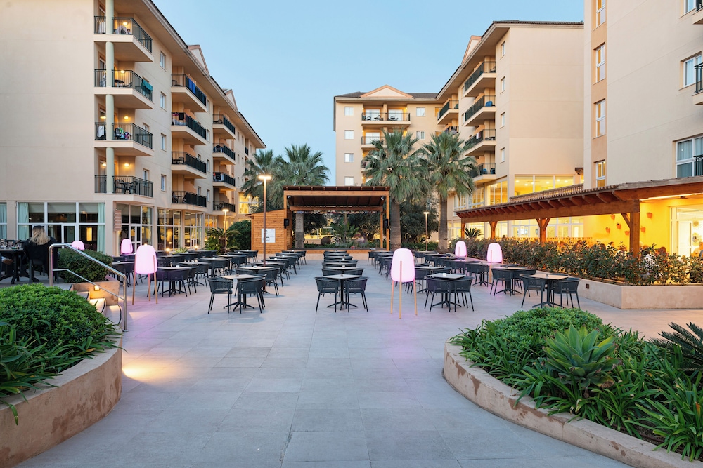 Aparthotel Can Picafort Palace — Restaurant & bars in Can Picafort, Balearic Islands