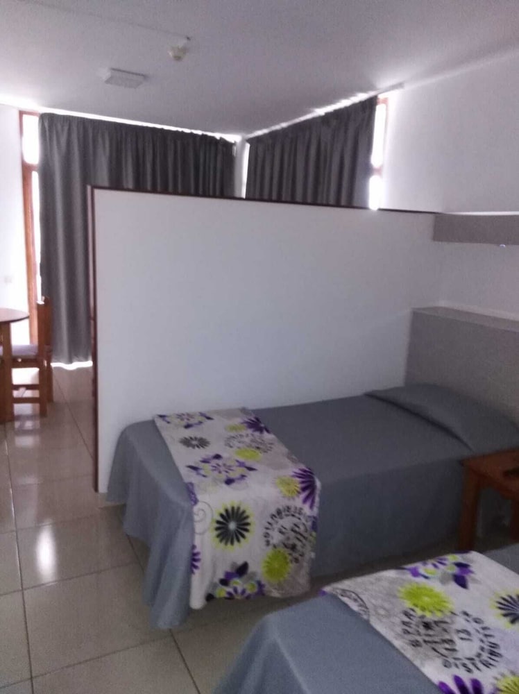 Apartamentos Las Arenas — Hotel rooms in Playa del Ingles, Canary Islands