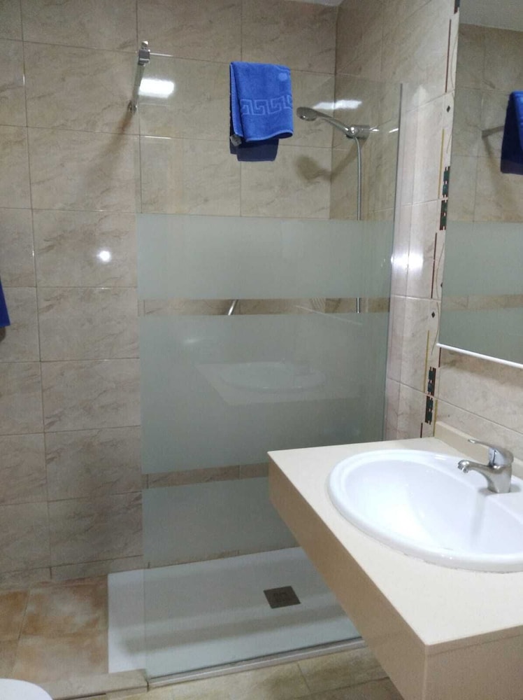 Apartamentos Las Arenas — Hotel rooms in Playa del Ingles, Canary Islands