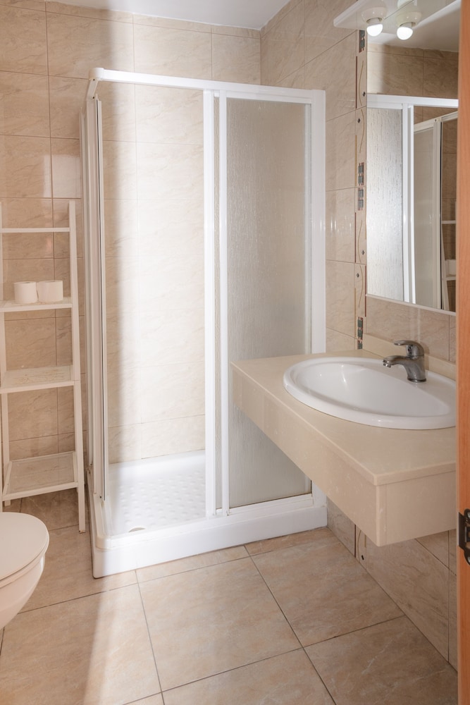 Apartamentos Las Arenas — Hotel rooms in Playa del Ingles, Canary Islands