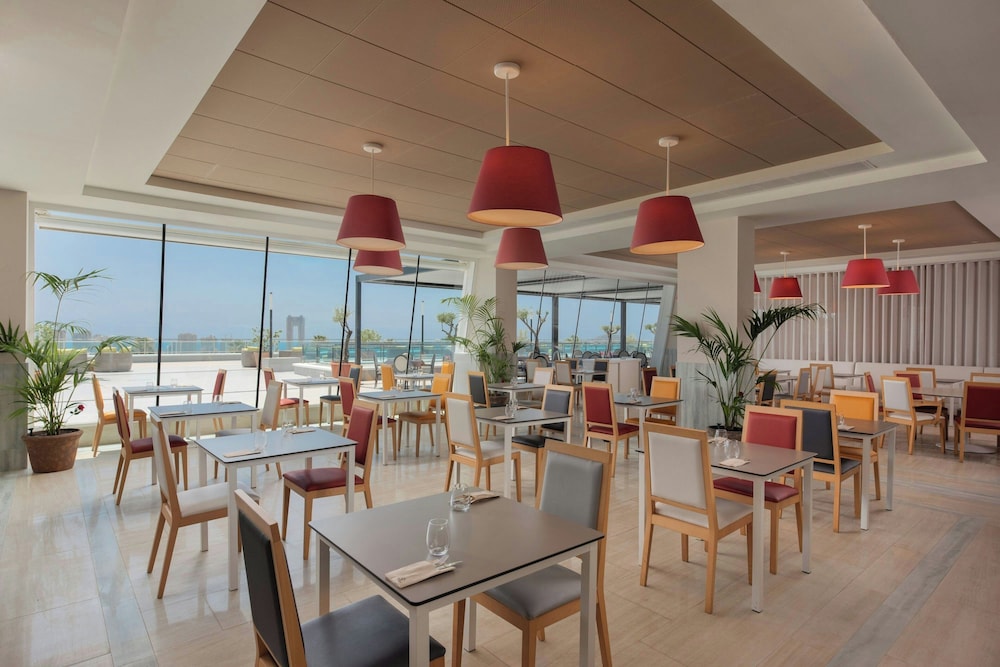 Four Points® by Sheraton Costa Blanca Villas — Restaurant & bars in Benidorm, Valencian Community