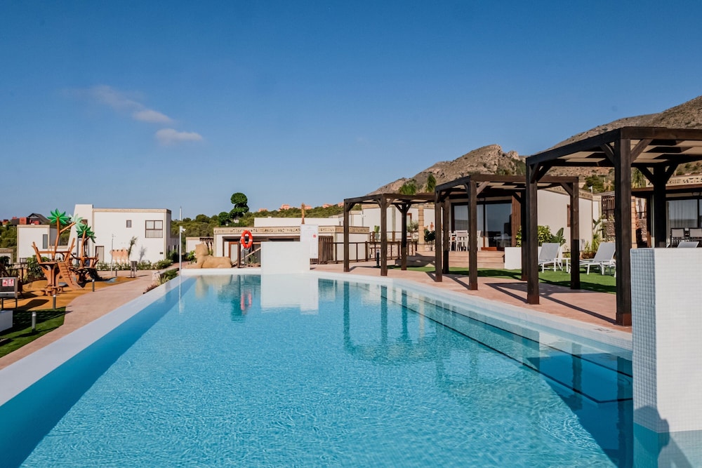 Four Points® by Sheraton Costa Blanca Villas — Swimming pool in Benidorm, Valencian Community
