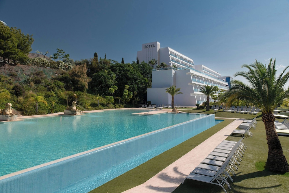 Four Points® by Sheraton Costa Blanca Villas — Swimming pool in Benidorm, Valencian Community