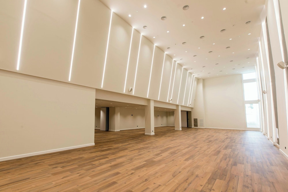 Four Points® by Sheraton Costa Blanca Villas — Hotel building in Benidorm, Valencian Community