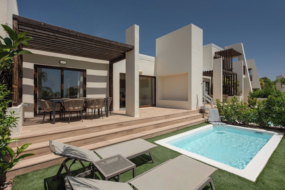 Four Points® by Sheraton Costa Blanca Villas — Swimming pool in Benidorm, Valencian Community