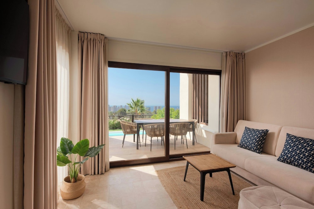 Four Points® by Sheraton Costa Blanca Villas — Hotel rooms in Benidorm, Valencian Community