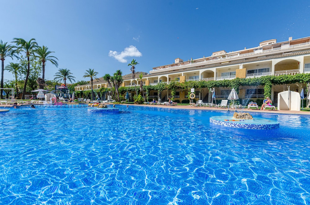 Mariner Club Apartments — Swimming pool in Alcudia, Balearic Islands