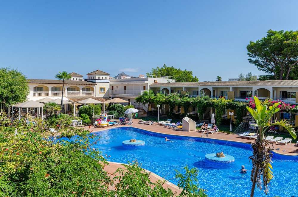 Mariner Club Apartments — Swimming pool in Alcudia, Balearic Islands