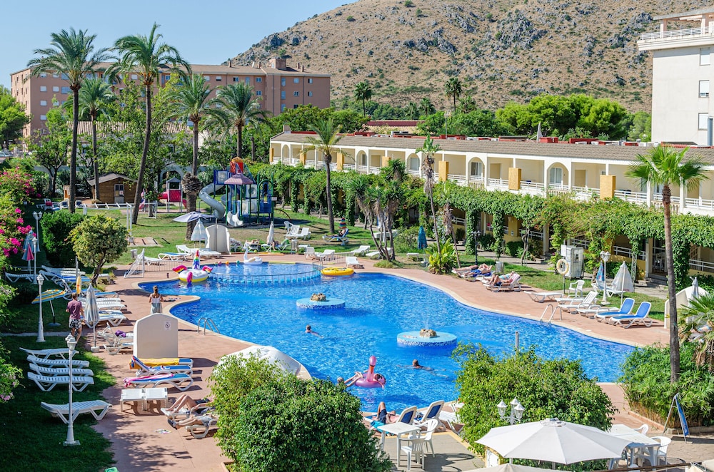 Mariner Club Apartments — Swimming pool in Alcudia, Balearic Islands