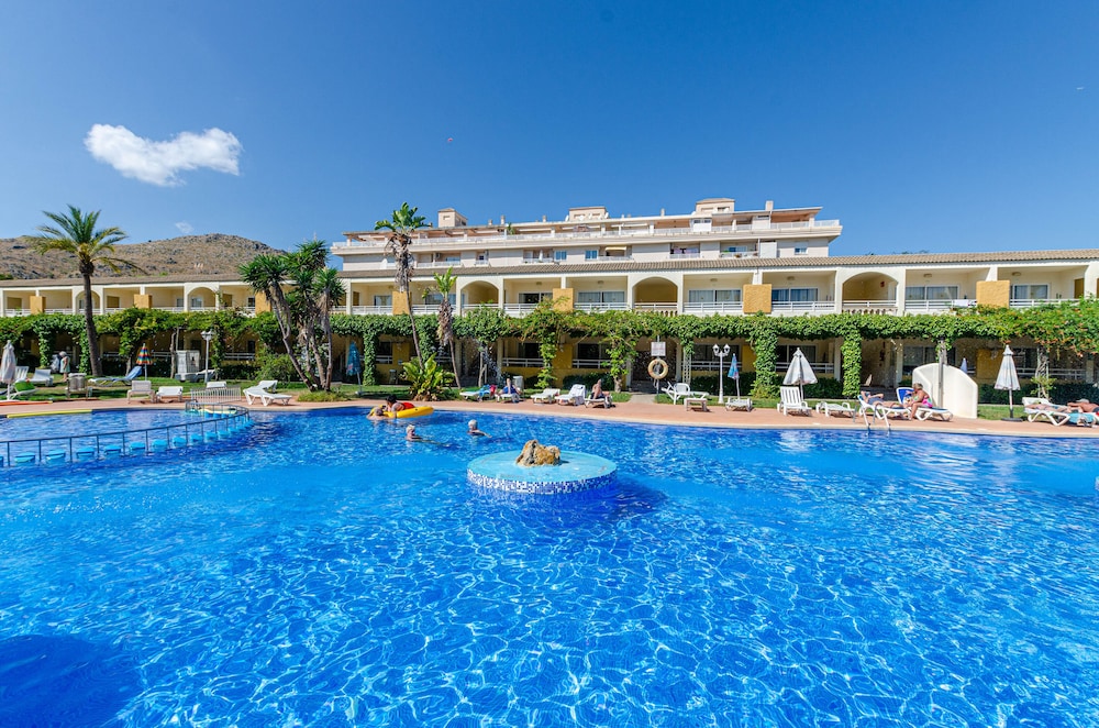 Mariner Club Apartments — Swimming pool in Alcudia, Balearic Islands