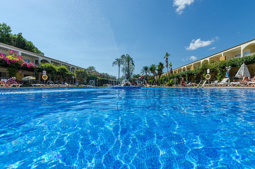 Mariner Club Apartments — Swimming pool in Alcudia, Balearic Islands