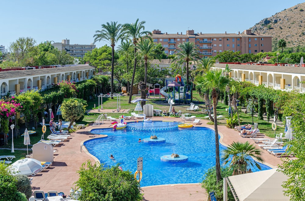 Mariner Club Apartments — Swimming pool in Alcudia, Balearic Islands