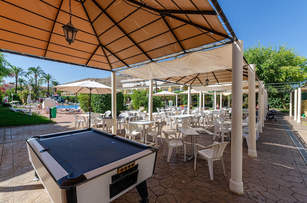 Mariner Club Apartments — Restaurant & bars in Alcudia, Balearic Islands