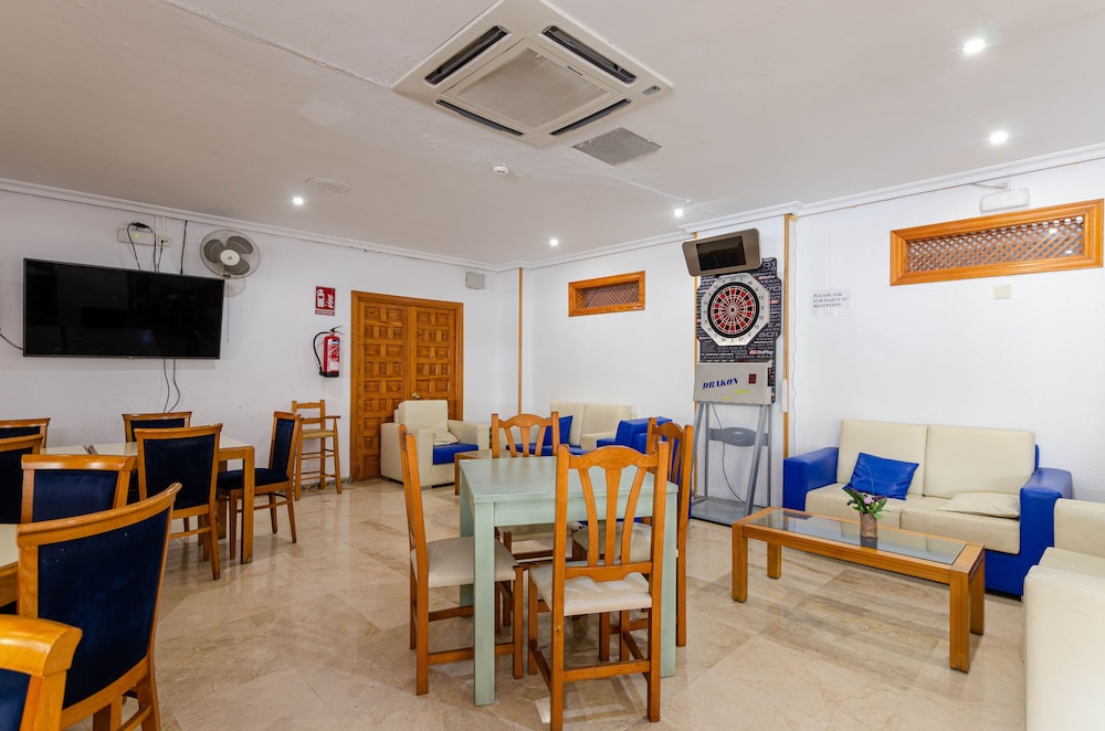 Mariner Club Apartments — Restaurant & bars in Alcudia, Balearic Islands