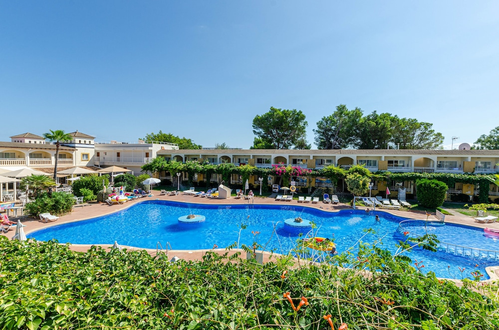 Mariner Club Apartments — Swimming pool in Alcudia, Balearic Islands