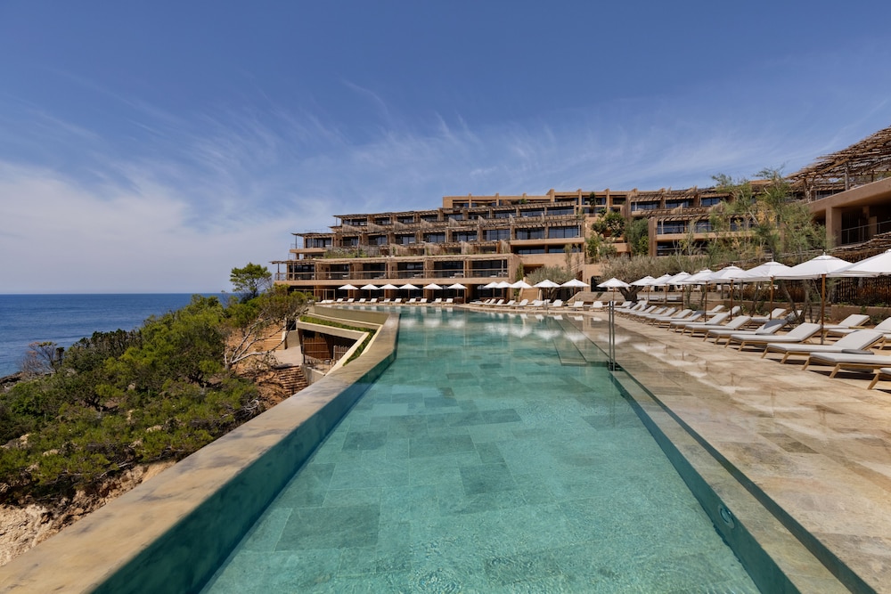 Six Senses Ibiza — Swimming pool in Portinatx, Balearic Islands