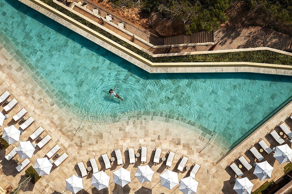 Six Senses Ibiza — Swimming pool in Portinatx, Balearic Islands